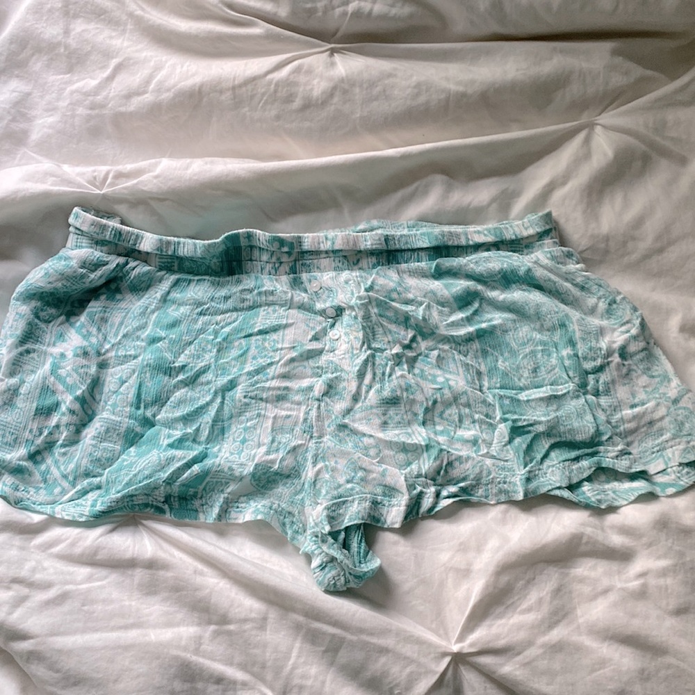 Urban Outfitters, Out From Under patterned linen shorts, size large
